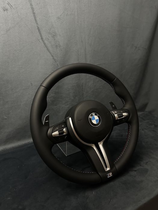 Volan M BMW F style compatibil cu seria E
