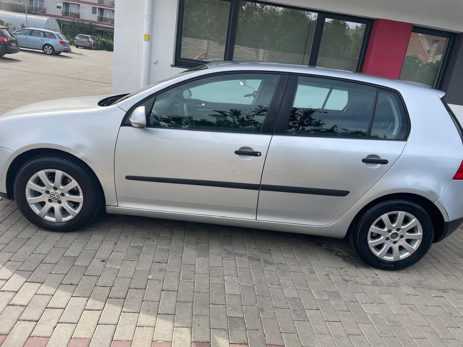 VOLKSWAGEN Golf 2003 — imagine 5