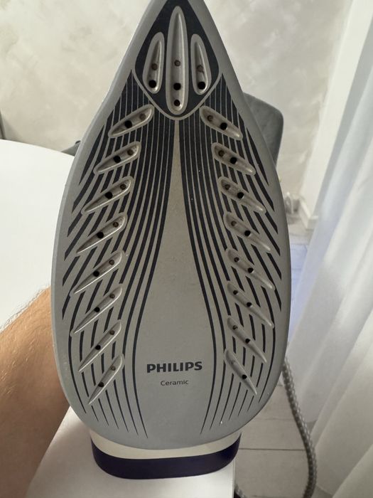 Statie de calcat Philips GC6730