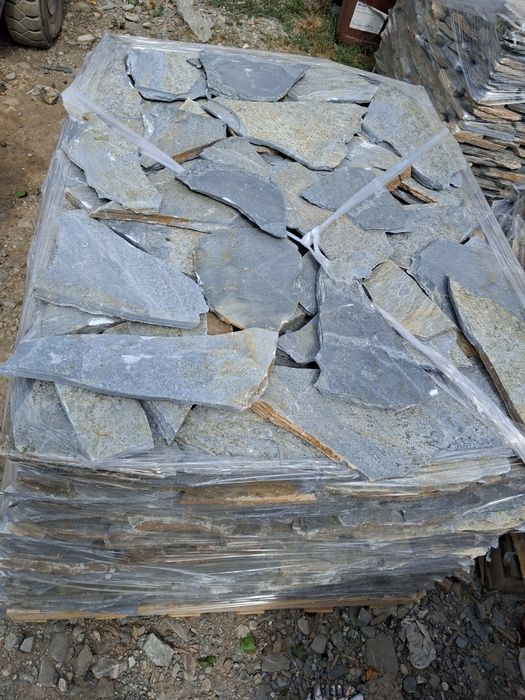 Vand si montez piatra naturala de munte