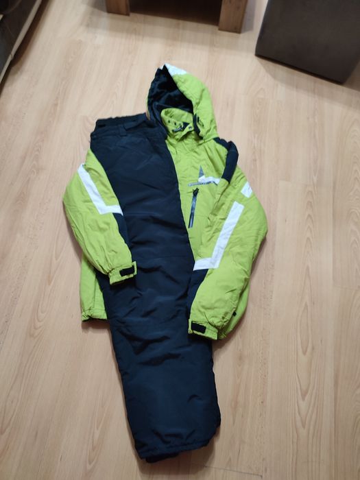 Дамска екипировка Л/ХЛ размер.