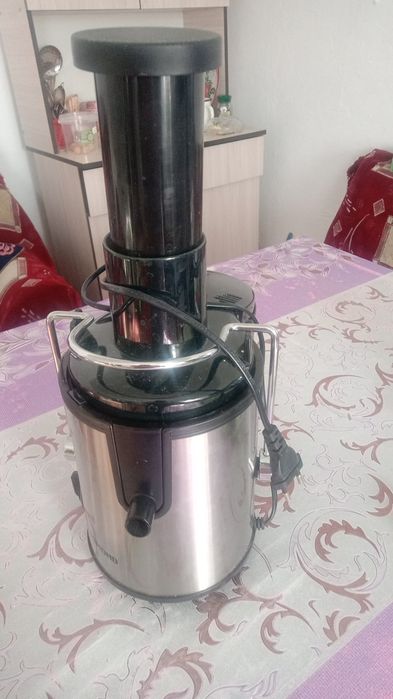 Сока выжымалка хорошым состоянии