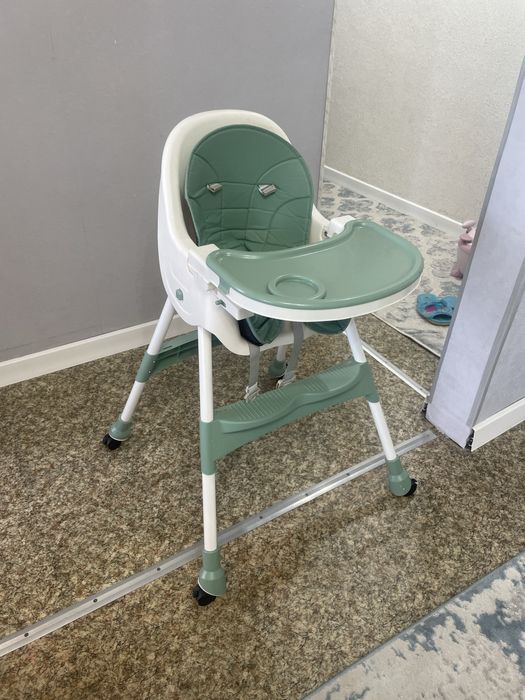 Продам столик для кормления