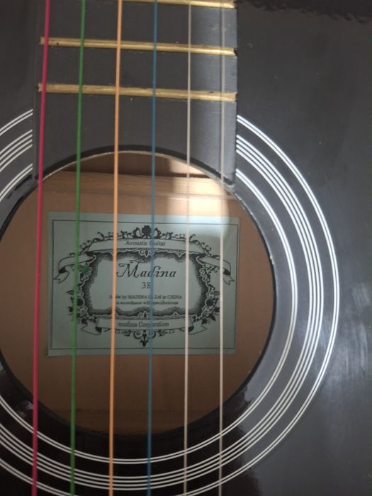 Продам гитару 6 стунка