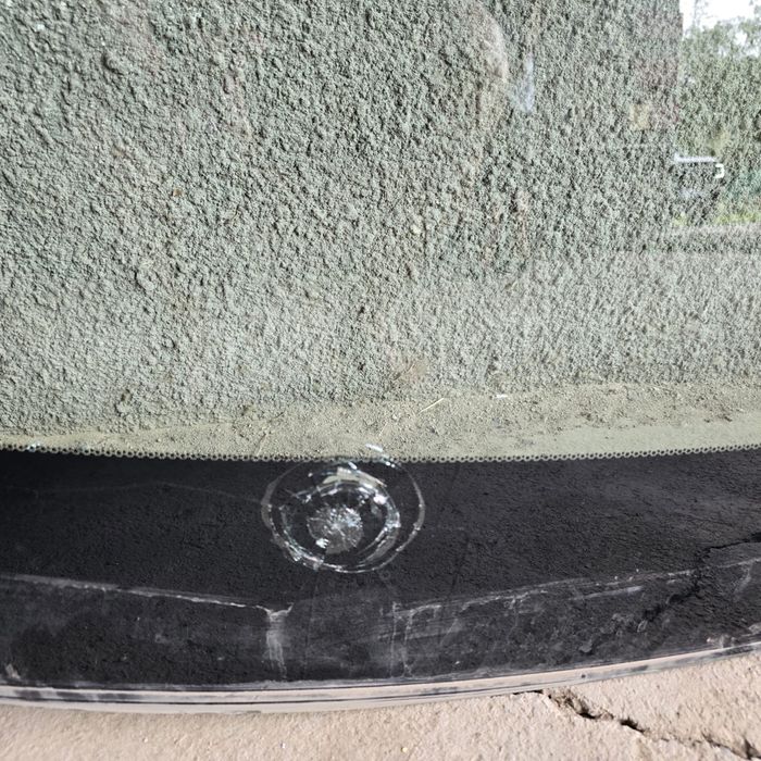 Лобовое стекло на Deepal G318