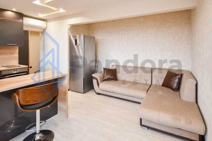 Дава се под наем Двустаен апартамент в София, Изток - 60 кв.м за 460 € - Снимка #2