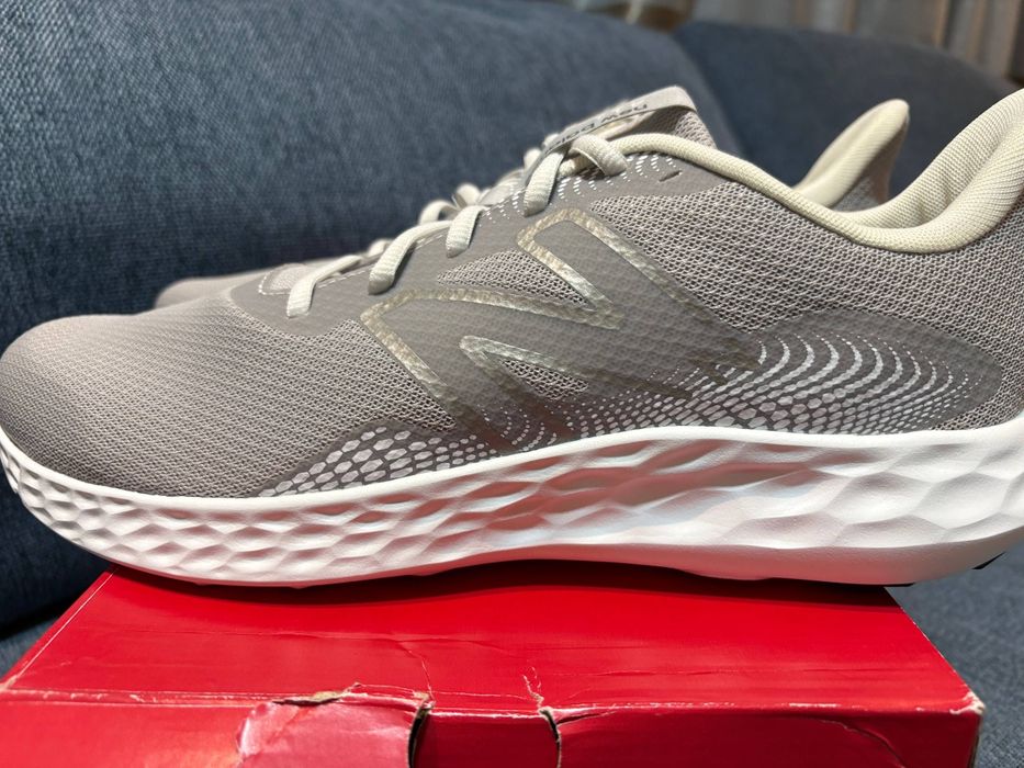 New Balance m411
