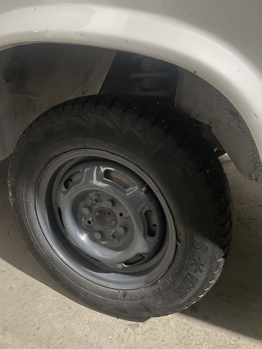 Балон с дисками зимние хорошем состояний