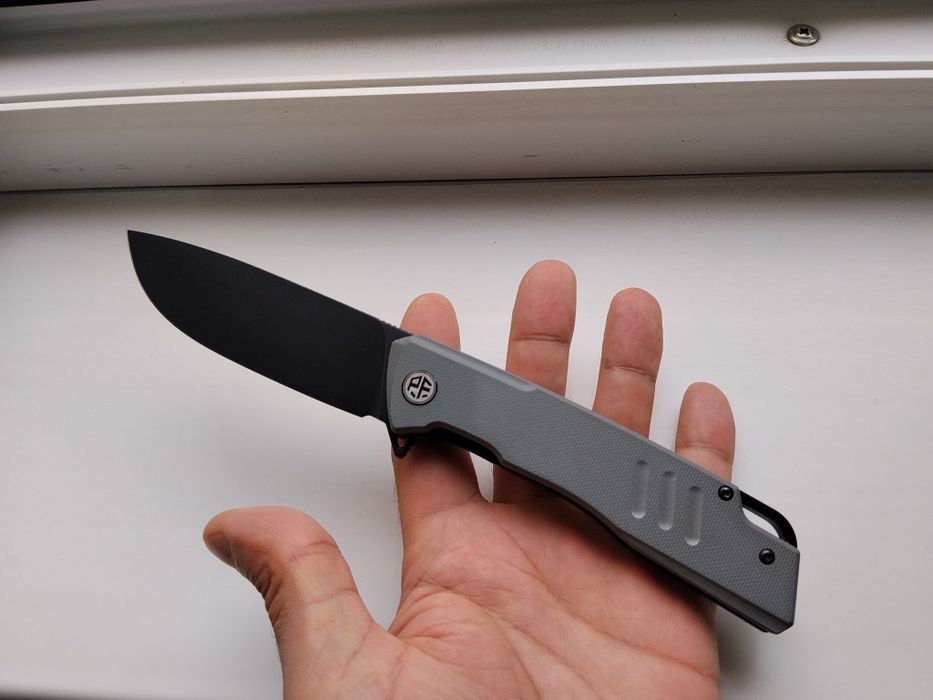 Инструмент для чистки проводов.