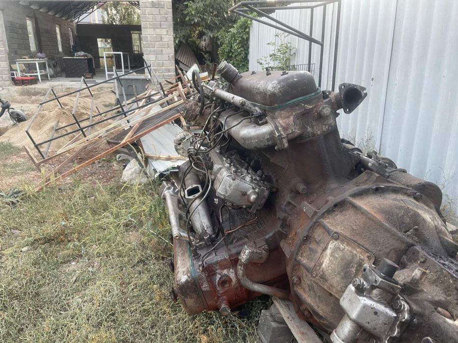 Продам двигатель с коробкой передач (б/у)