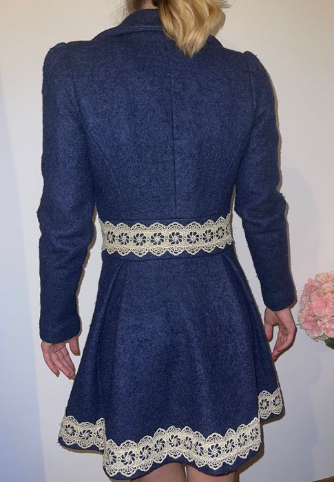 Vând palton bleumarin