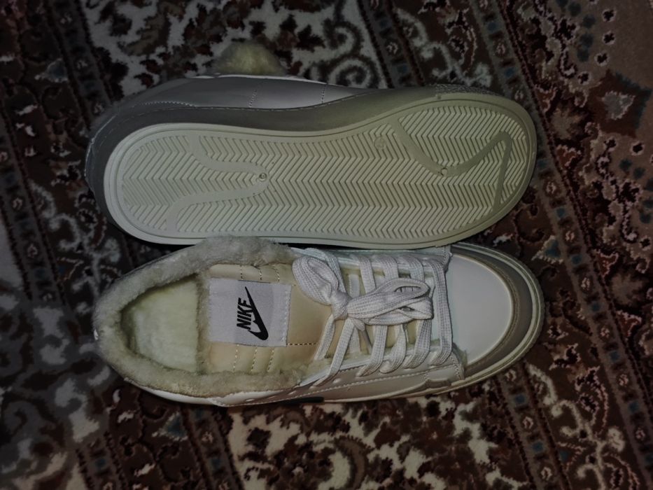 продам кросовки новые