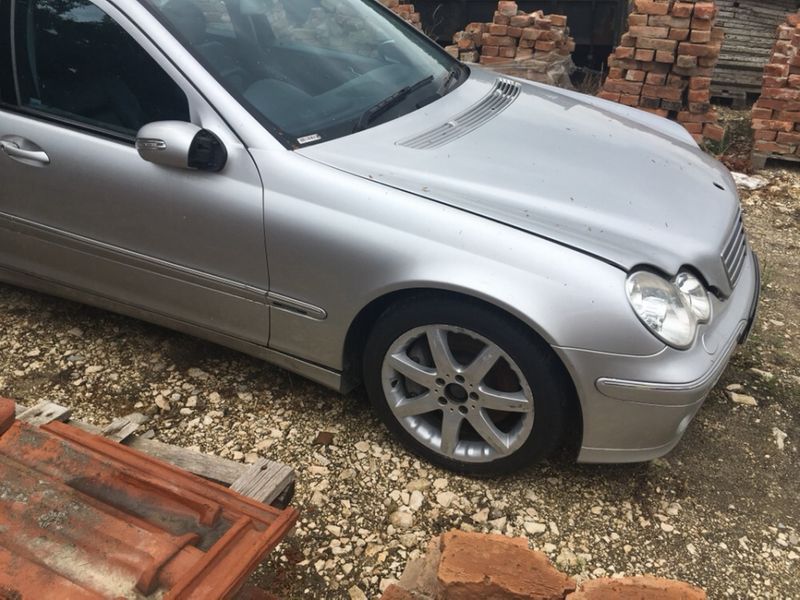 Мерцедес Ц класа /Mercedes W203 face на части / C clasa na chast
