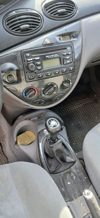 Ford fokus 1999 1.6i z tec