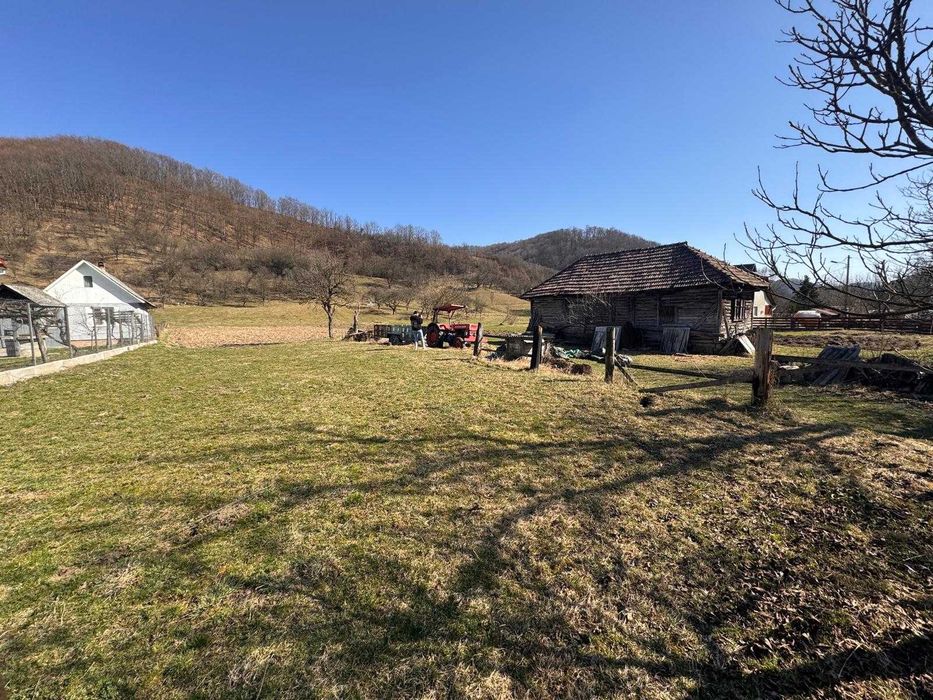 Teren 2700 mp pentru cabane/pensiune + casă rustică | Măgoaja