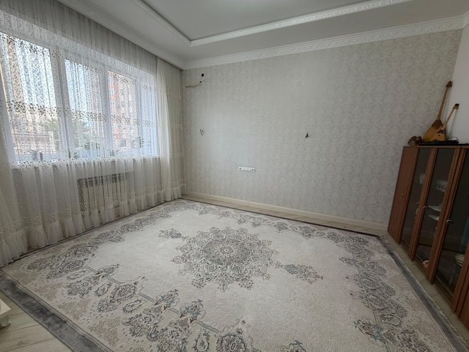 4 бөлмелі пәтер сатылады.