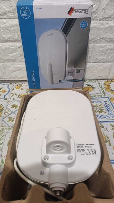Antenă TV exterioară Schwaiger DTA4000 011 36dB