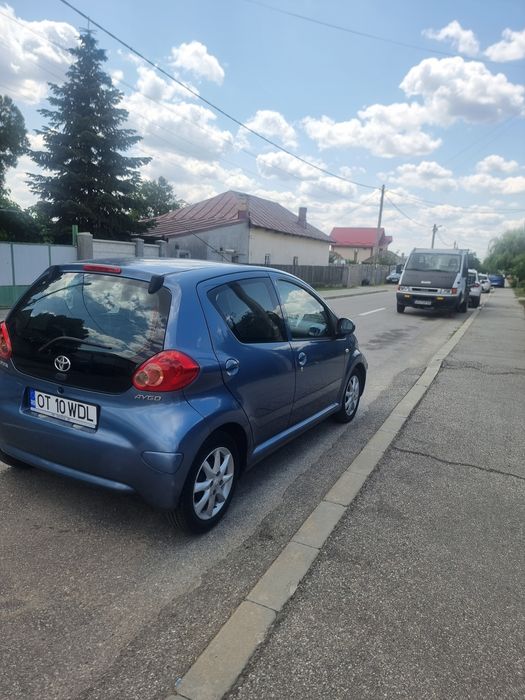 Proprietar vând urgent Toyota Aygo 998 cc