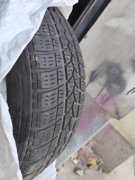 Продавам 4 броя гуми kormoran snowpro