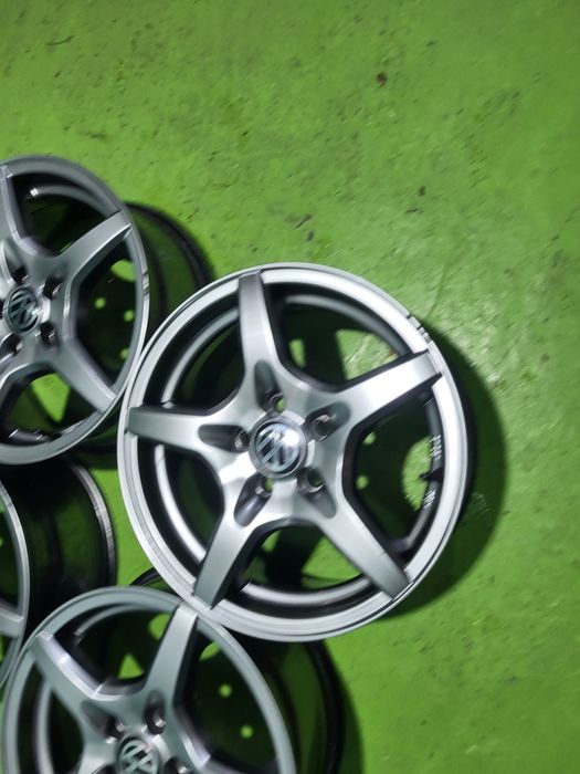 15 5x100 Vw Polo Skoda Audi Seat лети джанти 5х100