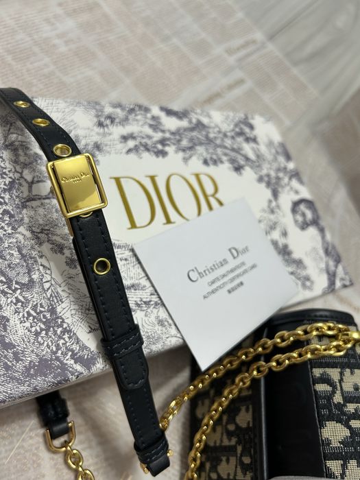 Geanta Dior Montaigne