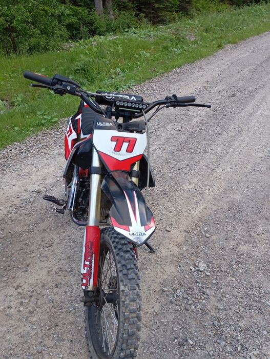 Vând cross Ultra 125