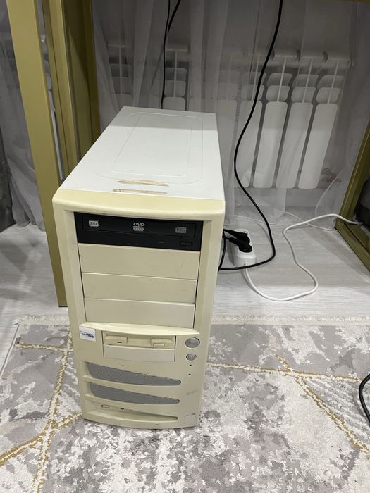 Офисный компьютер