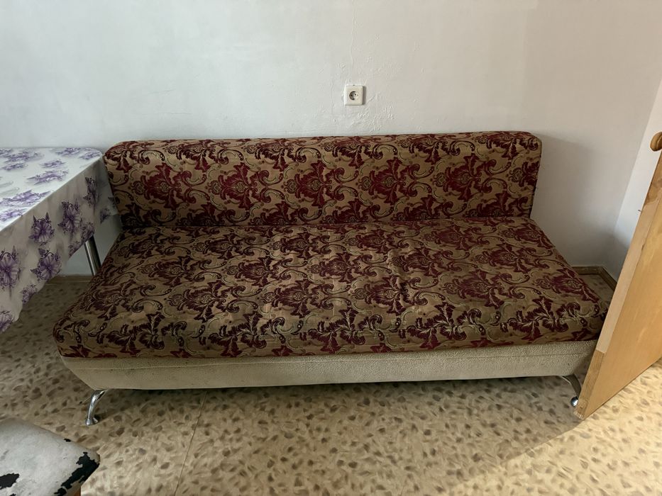 Продам диван  б/у