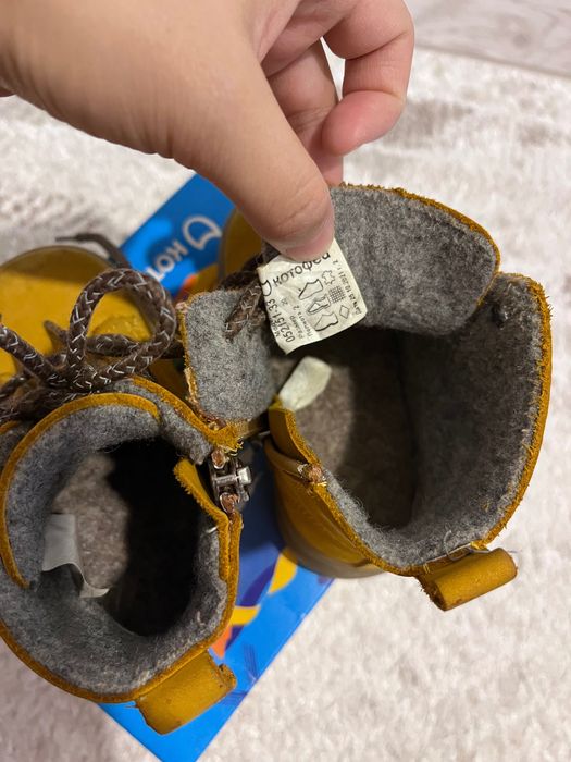 Продам в отличном состоянии детские ботинки