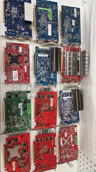 9 броя рабоотещи PCI-E РЕТРО видеокарти - РАЗЧИСТВАНЕ