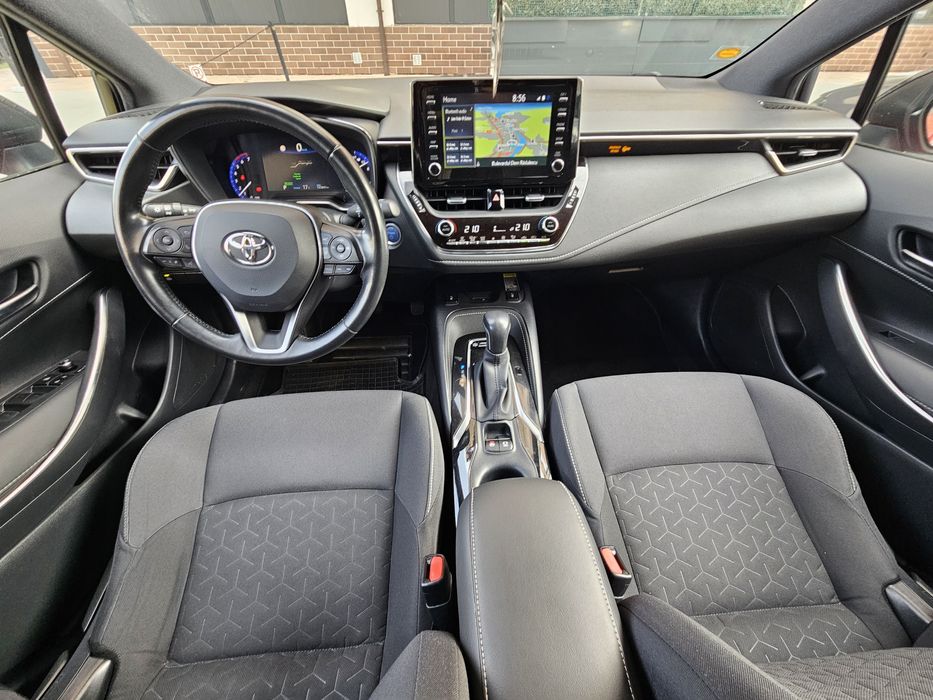 2019 Toyota Corolla hibrid, faruri LED,  bord digital, RAR efectuat