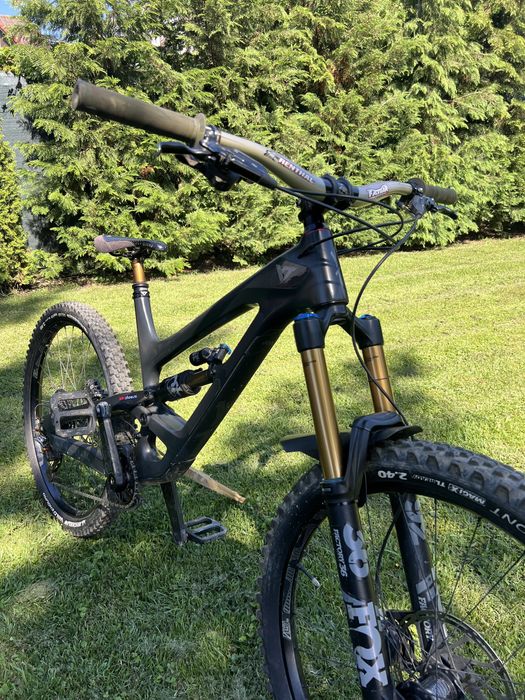 Full Suspension Yt Capra pro Race CF