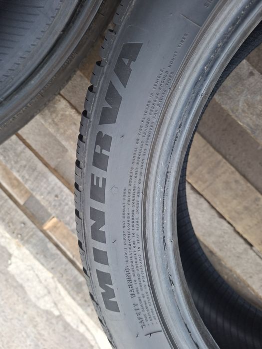 2бр. Почти Нови 245/45/19 Всесезонни 2023г.