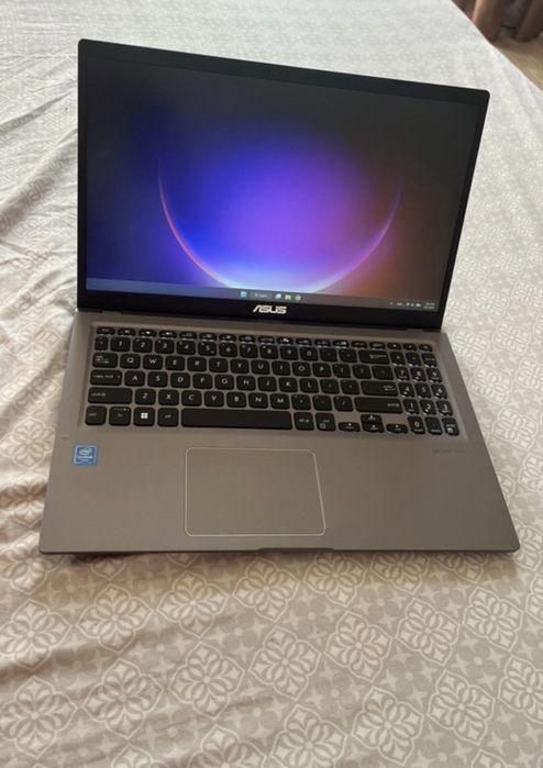 Laptop Asus ( negociabil)