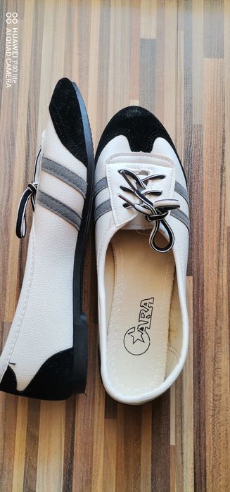 Дамски спортни обувки Адидас