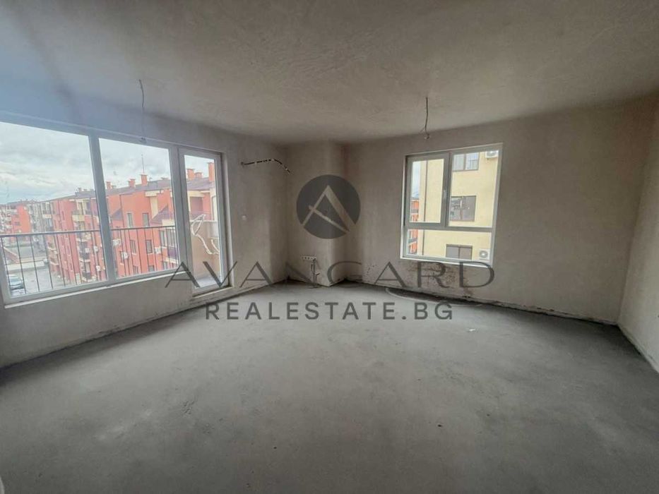 оф.25598 Тристаен с гараж/ Остромила