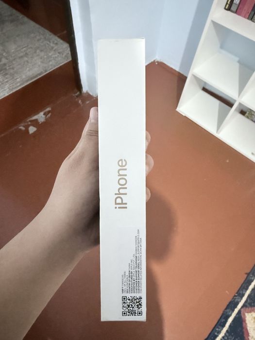 Продам iPhone 16 pro