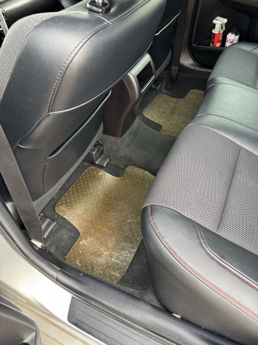 Полик на камри