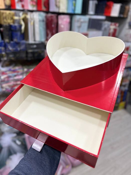 Zakasga har xil turdagi chocoboxlarni tayyorlab beramiz