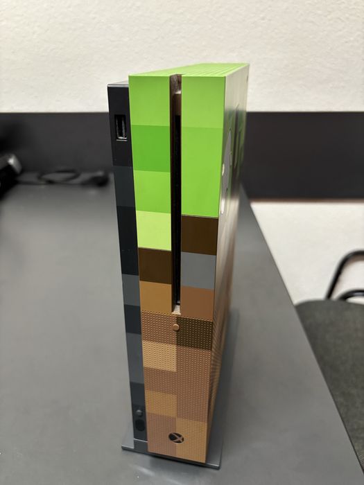 Xbox One S 1TB Minecraft Edition