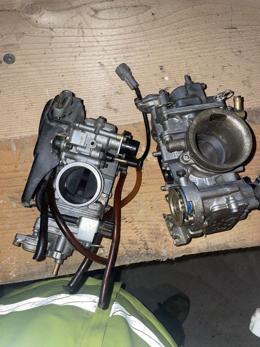 Vînd  diferite piese pentru ktm
