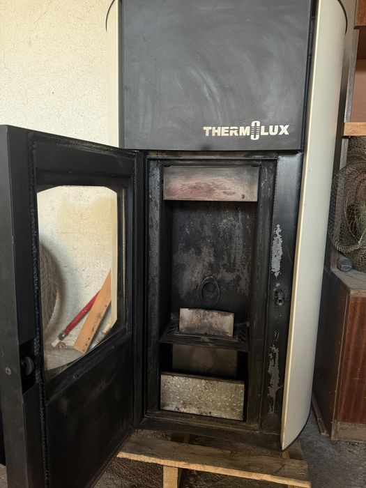 Продавам пелетна печка Thermolux с водна риза – 25 kW