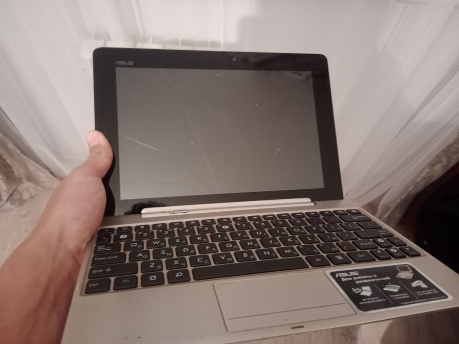 продам ноутбук Asus на запчасти