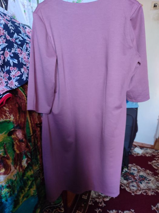 Продаю женское платье