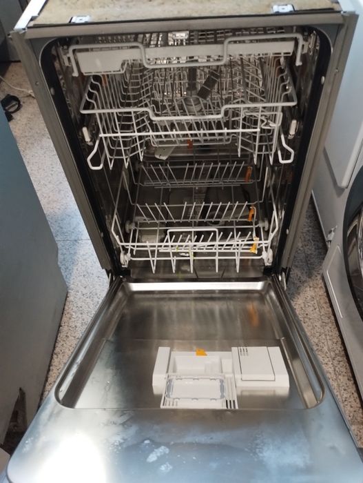 Съдомиялна Miele G1652 SCVI За пълно вграждане 45 см