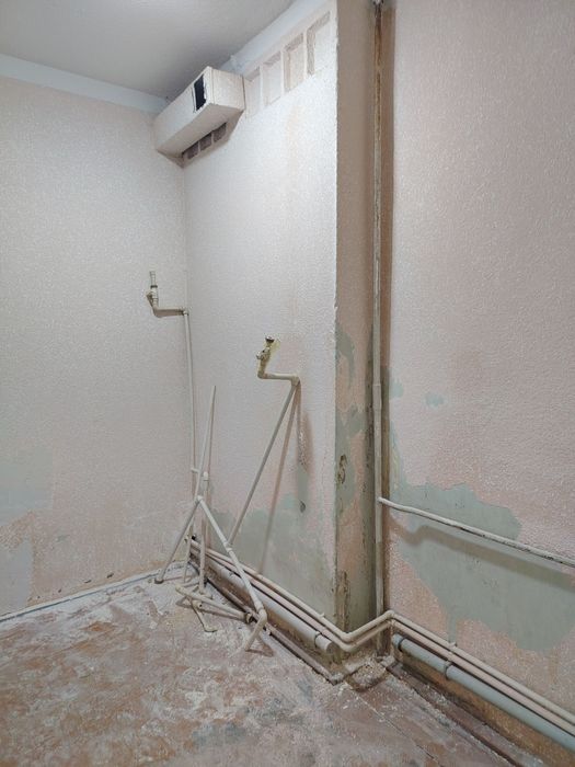 Продаётся Квартира 2х ком 4 этаж в Гульбахоре