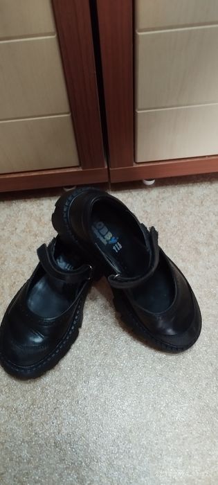 Продам туфли детские