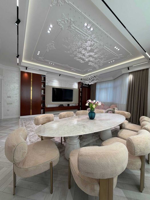 Яккасарайский район премиум ремонт 3 комнатная 100м2  новая квартира