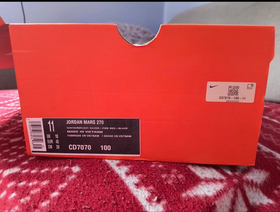 Nike Jordan Mars 270