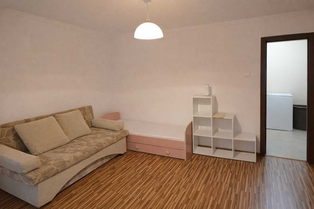 Тристаен ап. под наем в кв. Младост 1